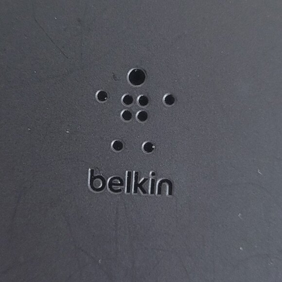 Belkin Quick Charge Wireless Charging 2 Pack 10W Qi Certified Charger Pads - Picture 6 of 6